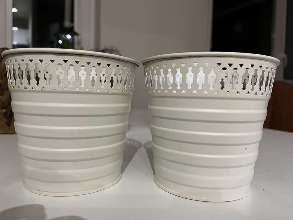 2 Osłonki doniczki metalowe biale 12,5 cm