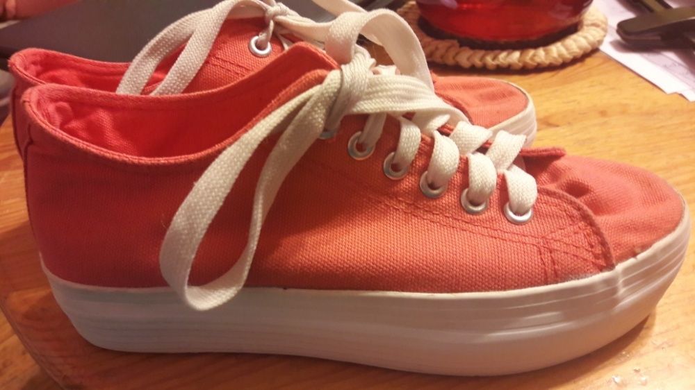 Buty tenisówki na koturnie rozmiar 35 firma 67