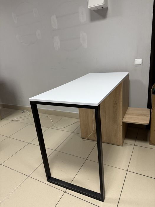 Продам стіл манікюрний