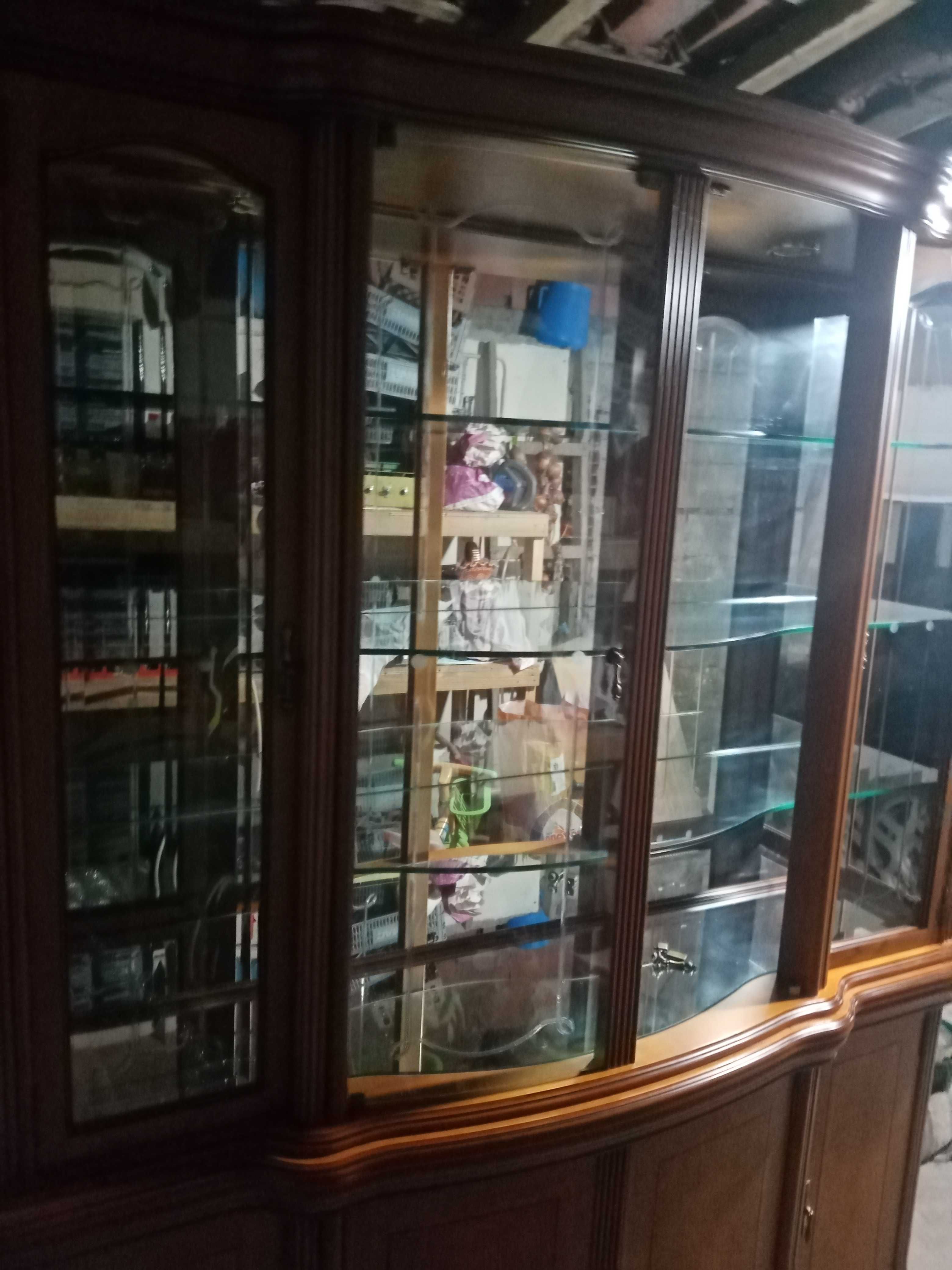 Vendo Cristaleira