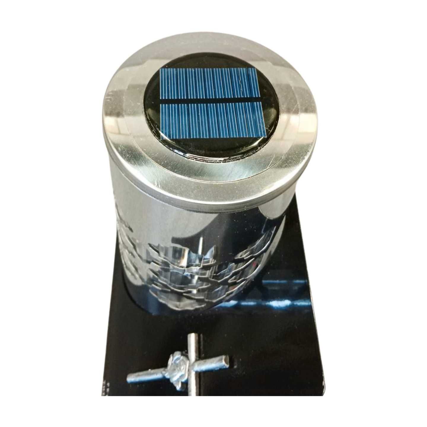 Solarny znicz z metalową podstawą -alternatywa tradycyjnego znicza