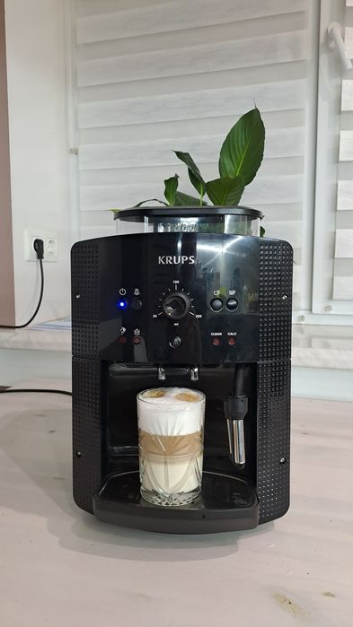 Кавомашина (кавоварка) Krups EA81*