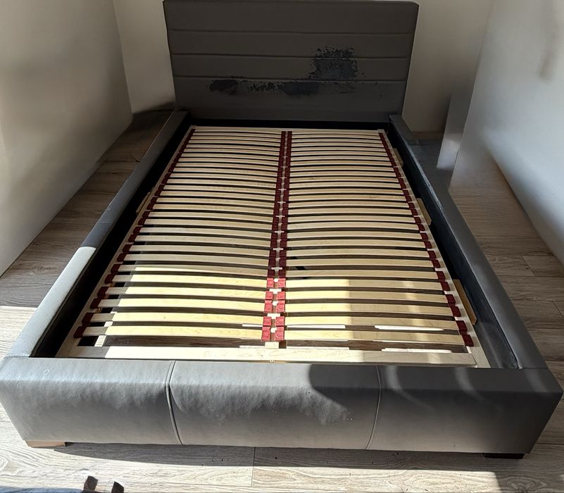 Rama łóżka 140/200 ze stelażem