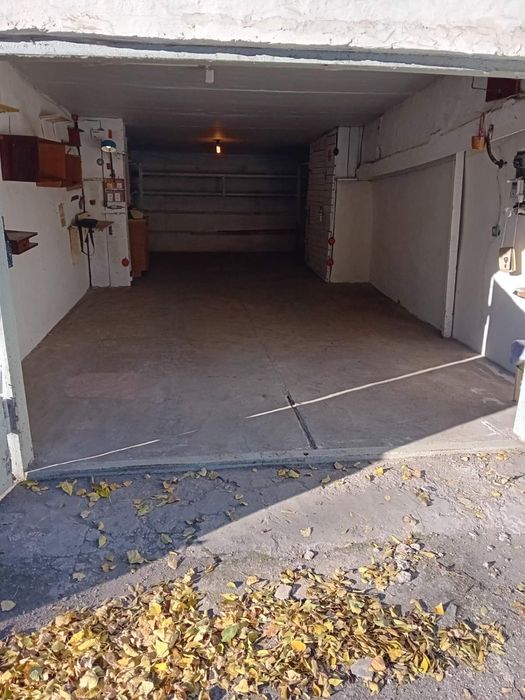 Продається гараж м.Кривий Ріг, в/м 33 Довгицнве