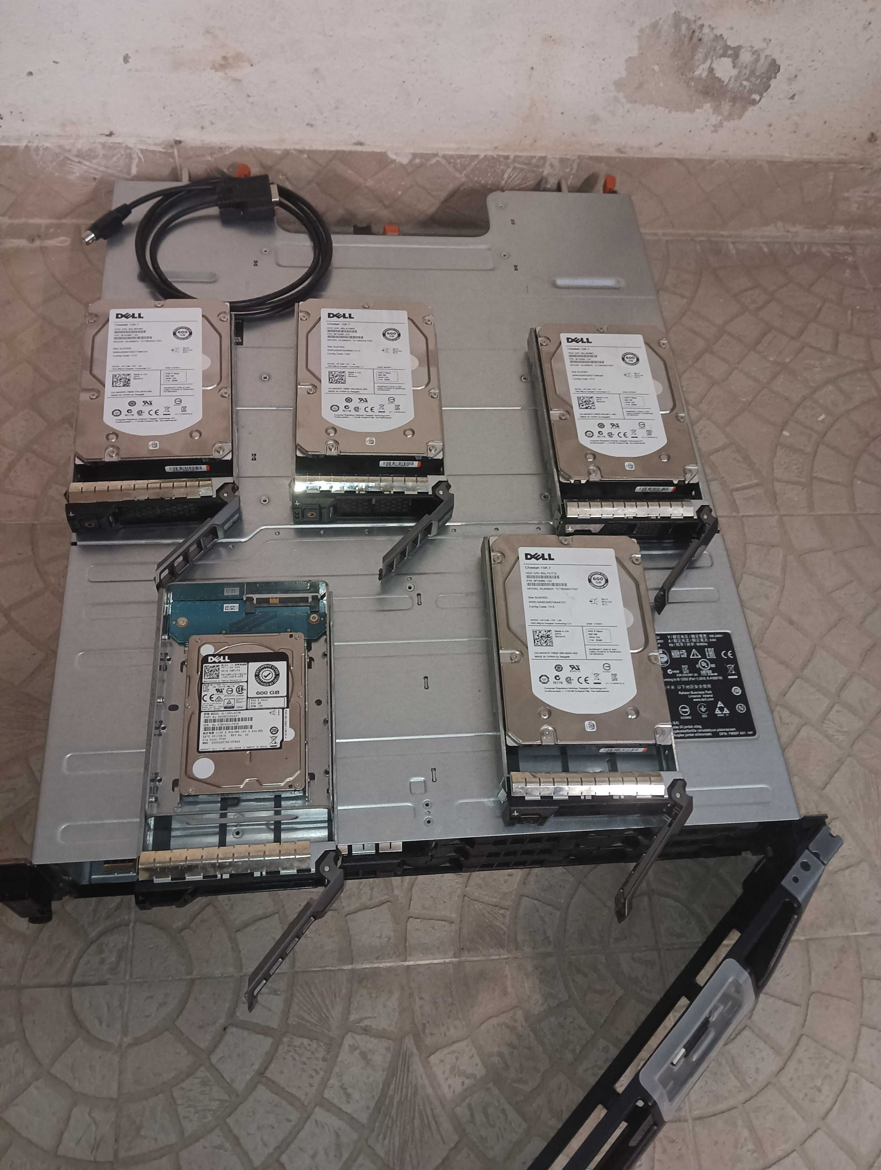 Unidade Dell PowerVault MD3200i, 4 x 600GB SAS