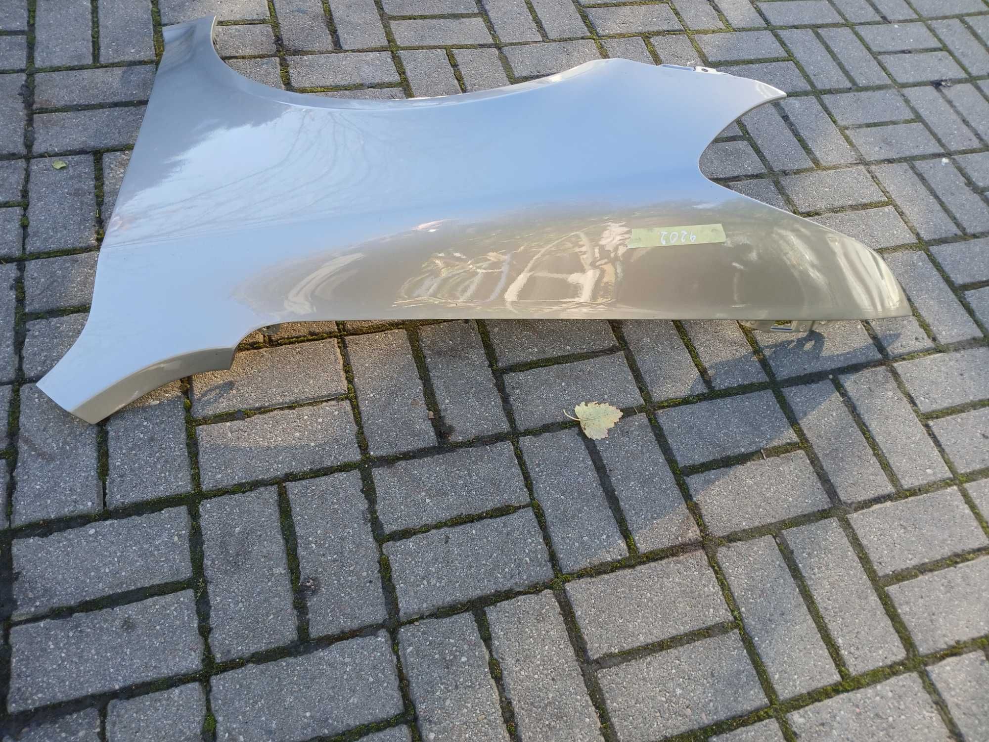 Sprzedam błotnik do auta Skoda Octavia