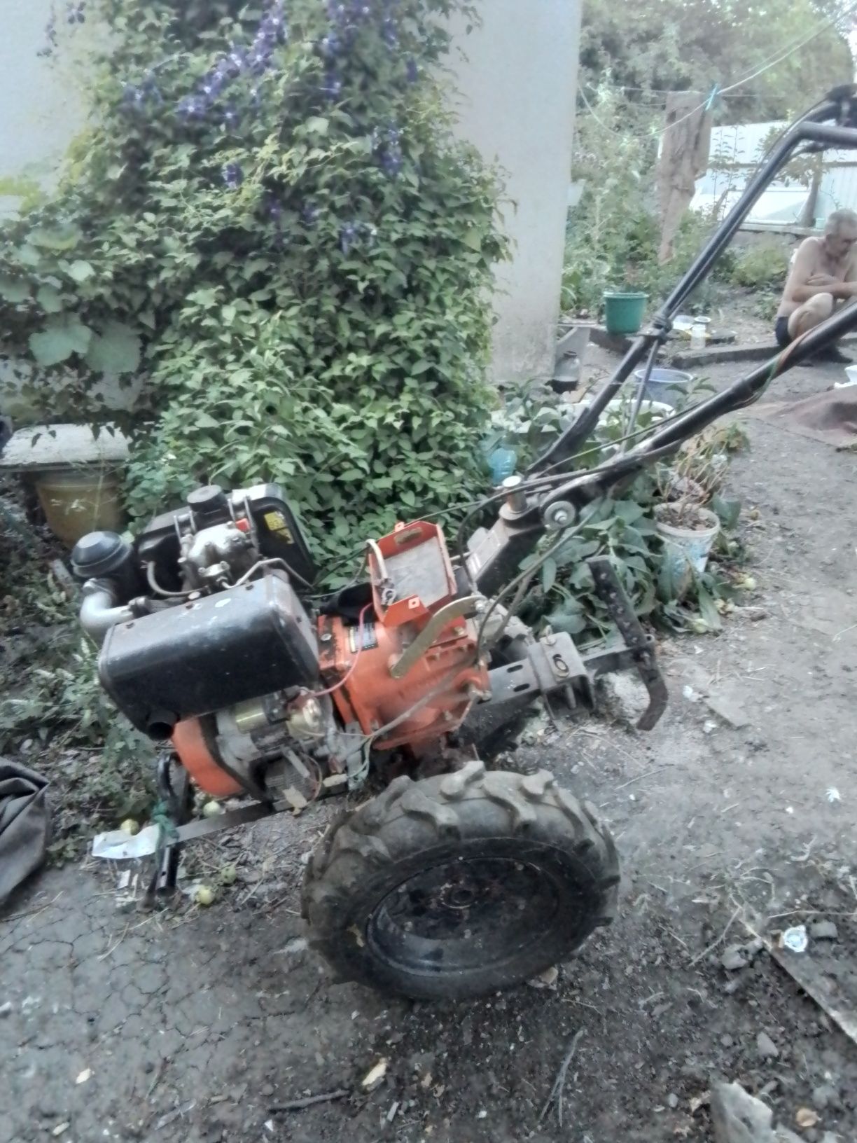 Мотоблок 9 лошадиных сил FORTE 1350E
