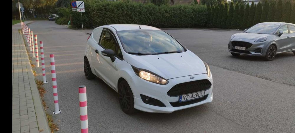 Fiesta Van 1.6TDCI Vat-1 FV23% grzana szyba webasto, tempomat/zamiana