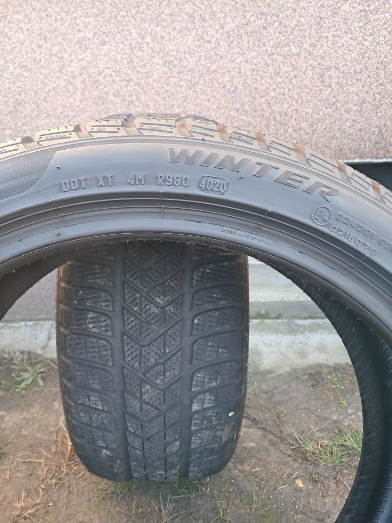 235/40 R18 95V M+S - Pirelli Sottozero 3 Winter - 40tydz2020 ~7,5mm -