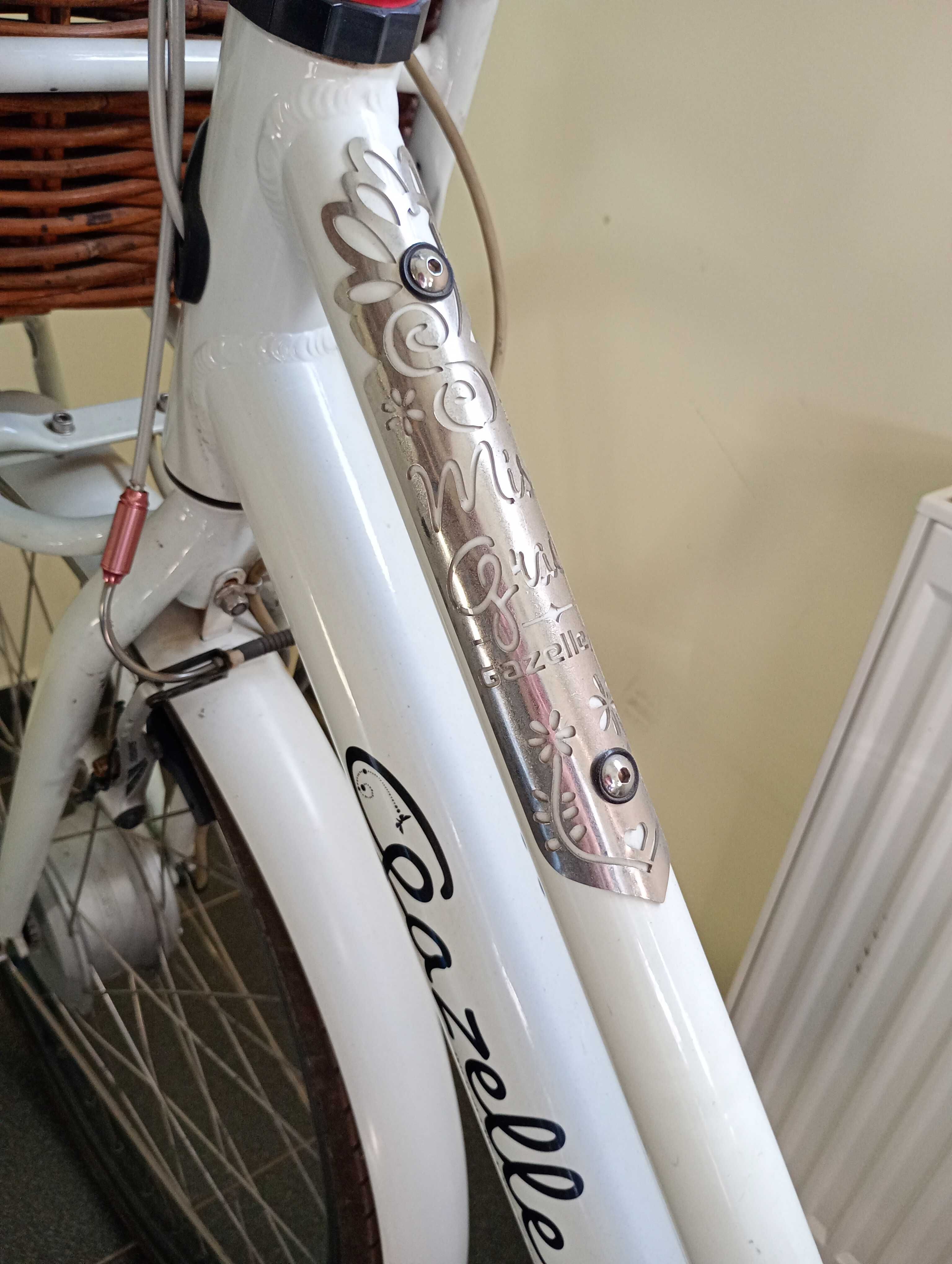 Rower elektryczny Gazelle Miss Grace, Innergy