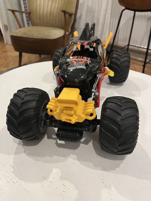 Revell Control Monster Truck Shark 1:16