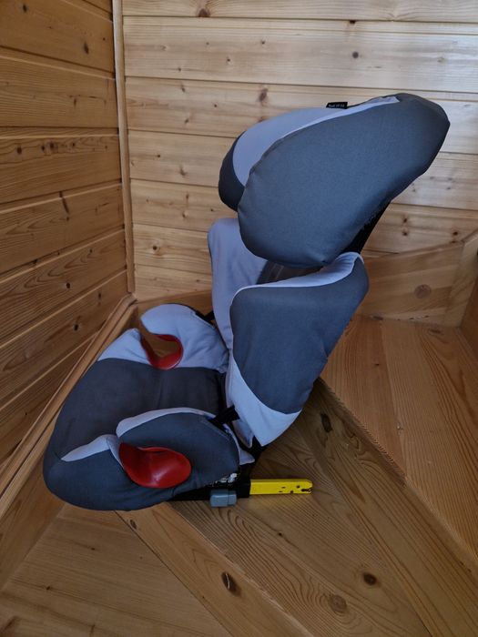 Fotelik samochodowy Maxi Cosi Rodi Fix 15-36kg z isofix