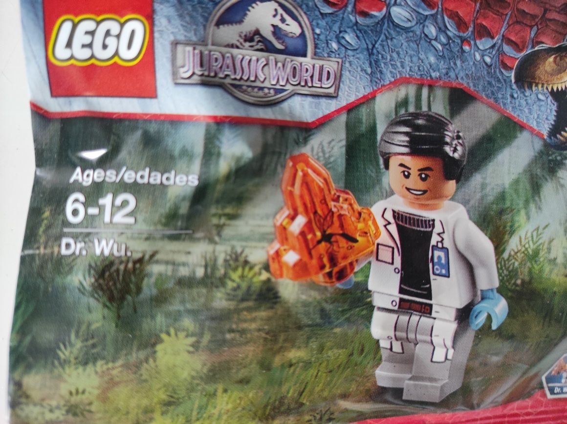 Lego Dr.Wu i komar w bursztynie
