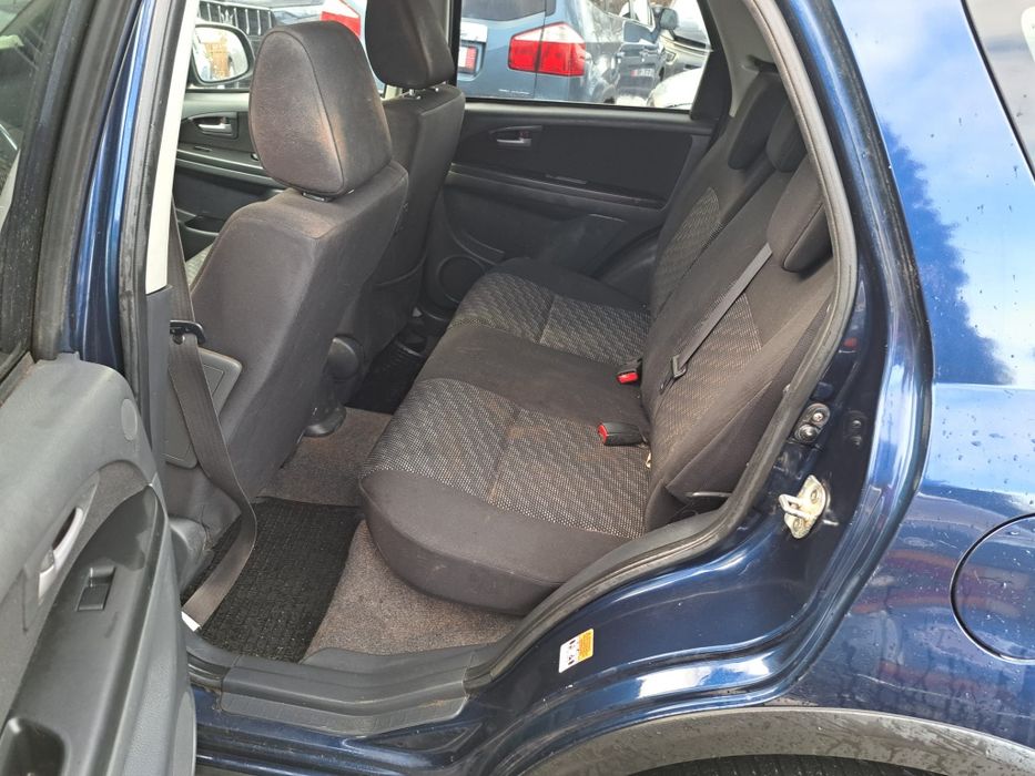 Suzuki Sx4 1.6 benzyna uszkodzony pali jezdzi