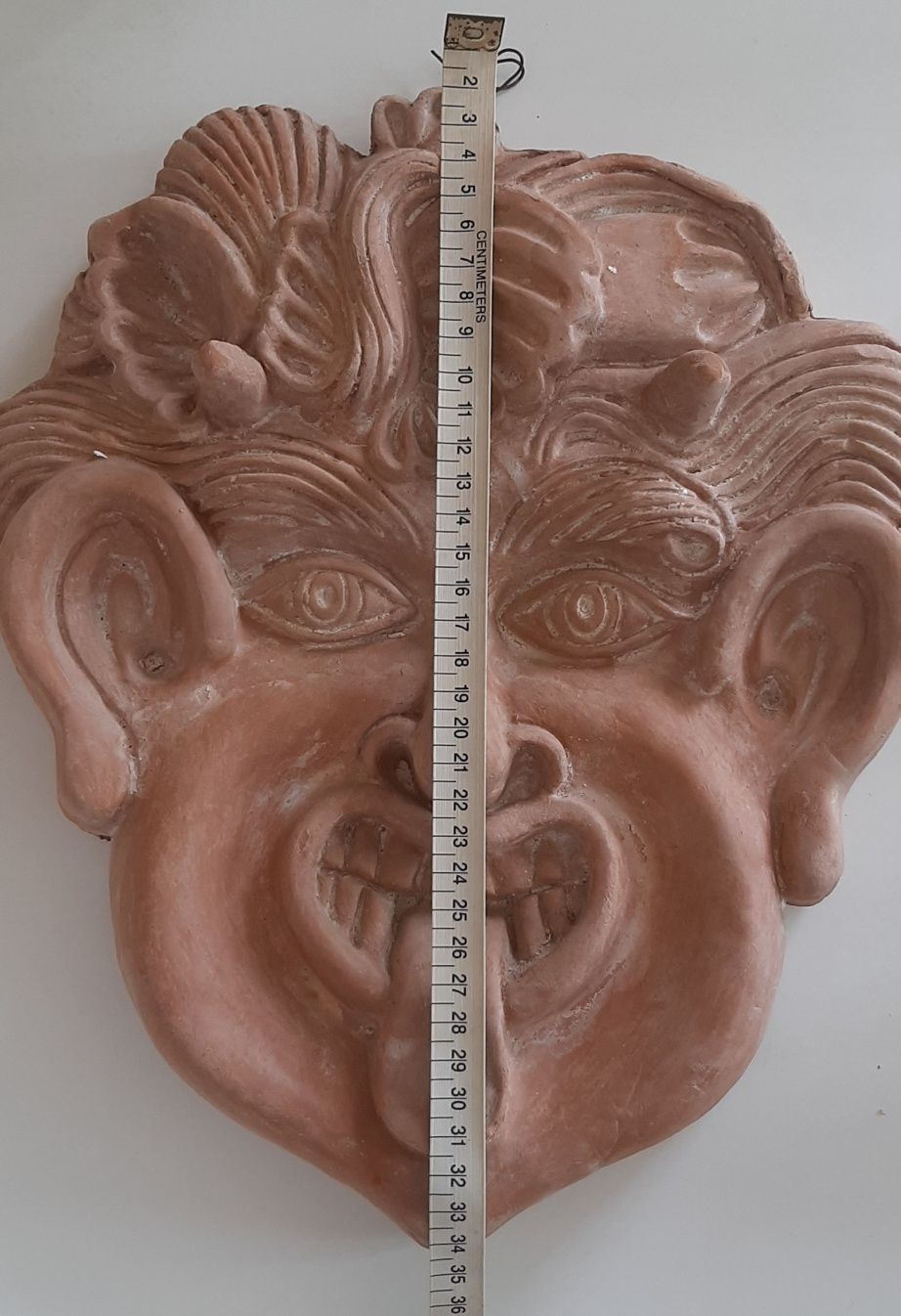 Máscara em cerâmica