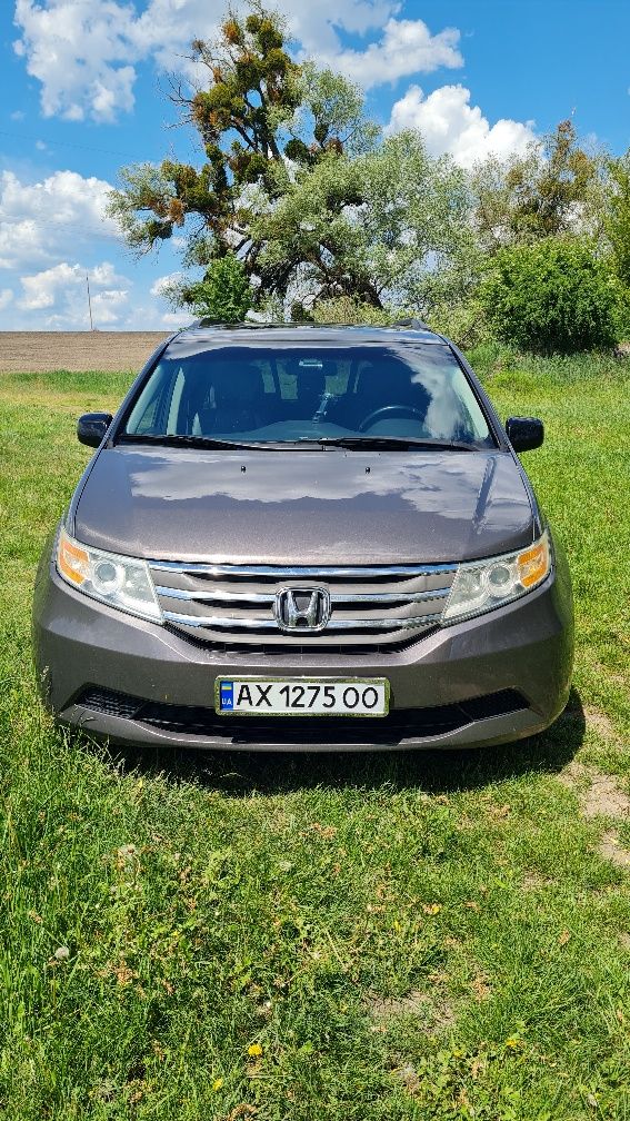 Продам Honda Odyssey 2011
