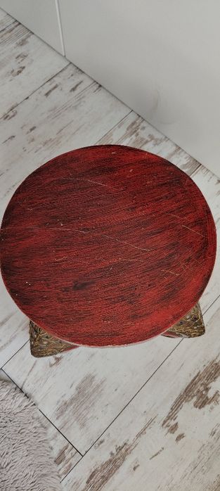 Stolik orientalny dekoracyjny ręcznie rzeźbiony i zdobiony