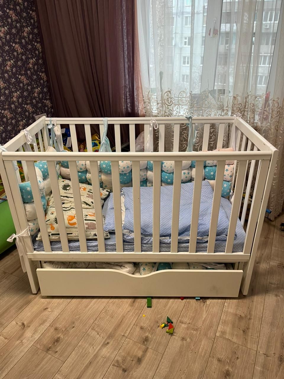 Продам  детскую кроватку