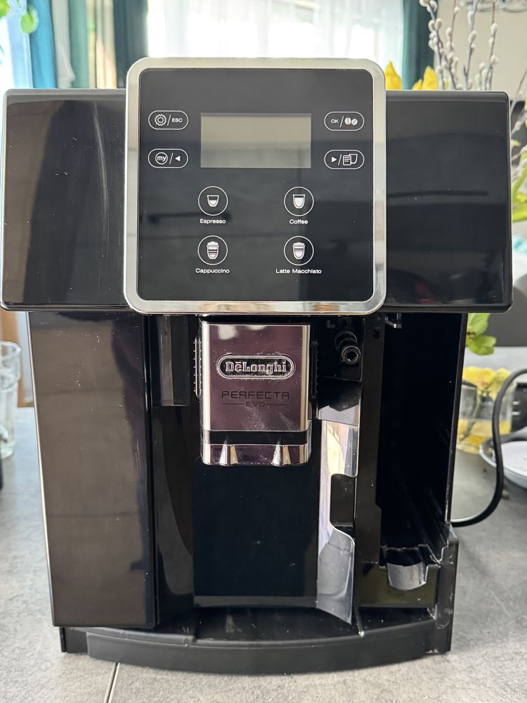 Ekspres DeLonghi Perfecta EVO