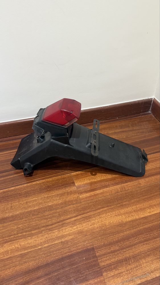 Suporte de matricula original XT600