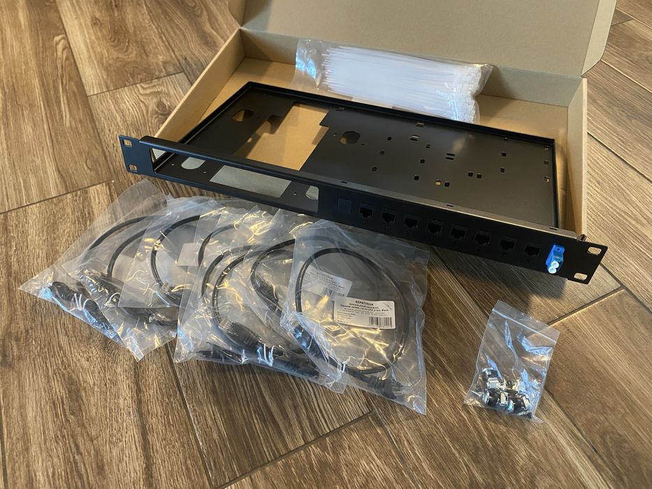 Półka rack Stormshield 220, 310, 320
