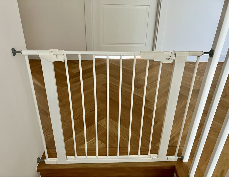 Bramka ochronna rozporowa Baby Dan biala + 3 rozszerzenia