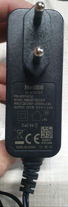 ZASILACZ Wtyczkowy IMPULSOWY NetBios 12V 30W 2,5A do LEDÓW Laptopa !!!