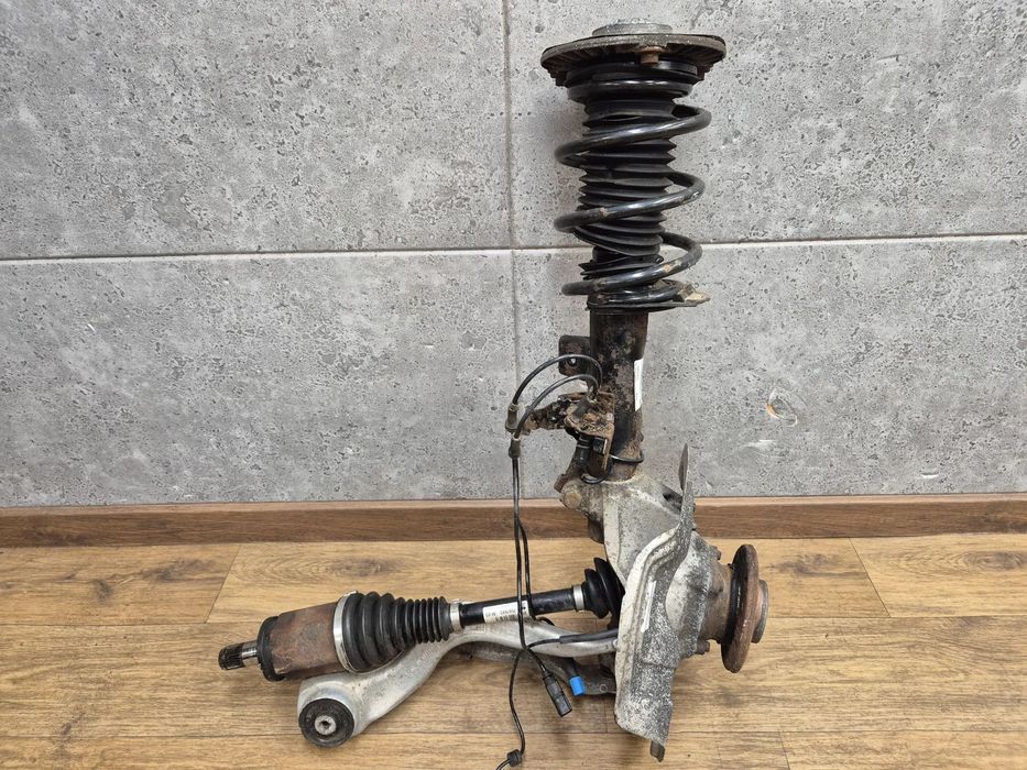 BMW F31 KOMPLETNA ZWROTNICA LEWY PRZÓD PRZEDNIA X-DRIVE AMOR VDC PÓŁOŚ