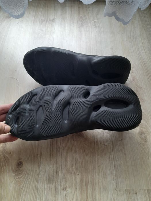 Buty Adidas yezzy foam runner rozmiar 48