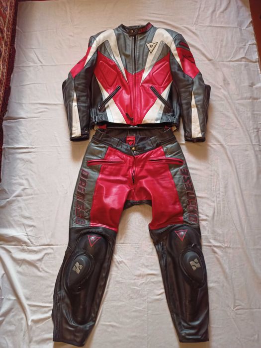 Мотокуртка,Мотокостюм Dainese