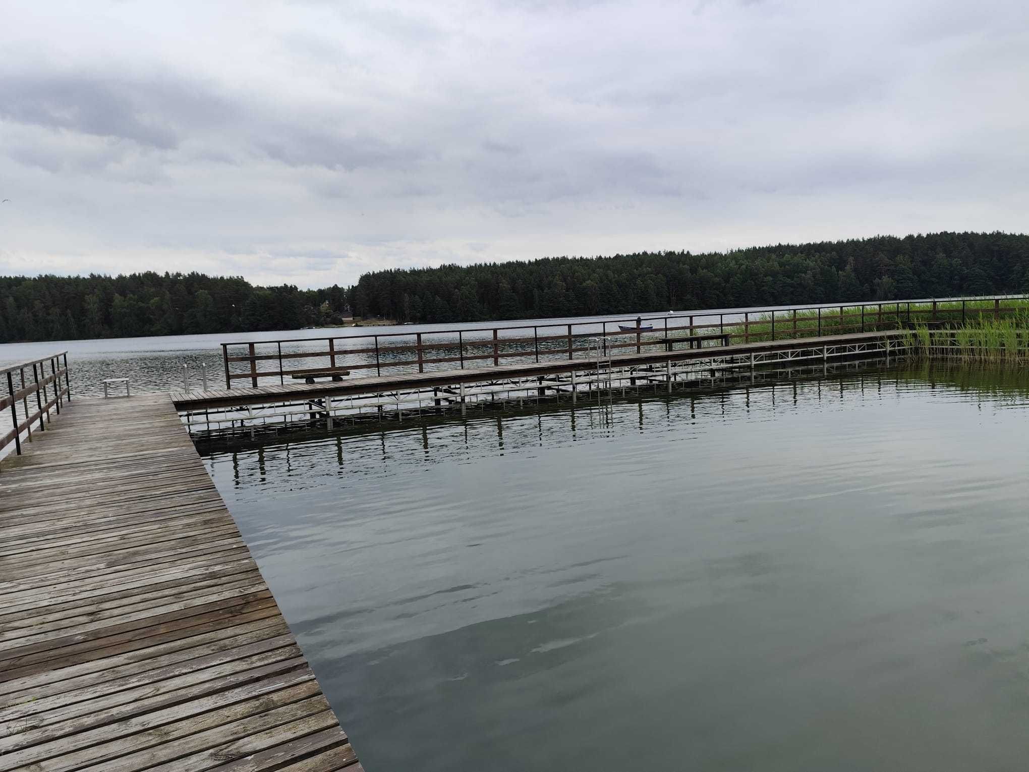 Atrakcyjna działka budowlana 300 m. od jeziora.