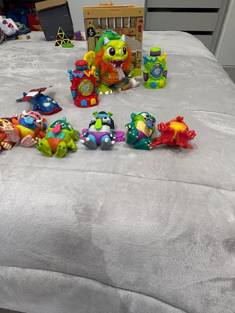 Vendo monstrinhos-crate creature