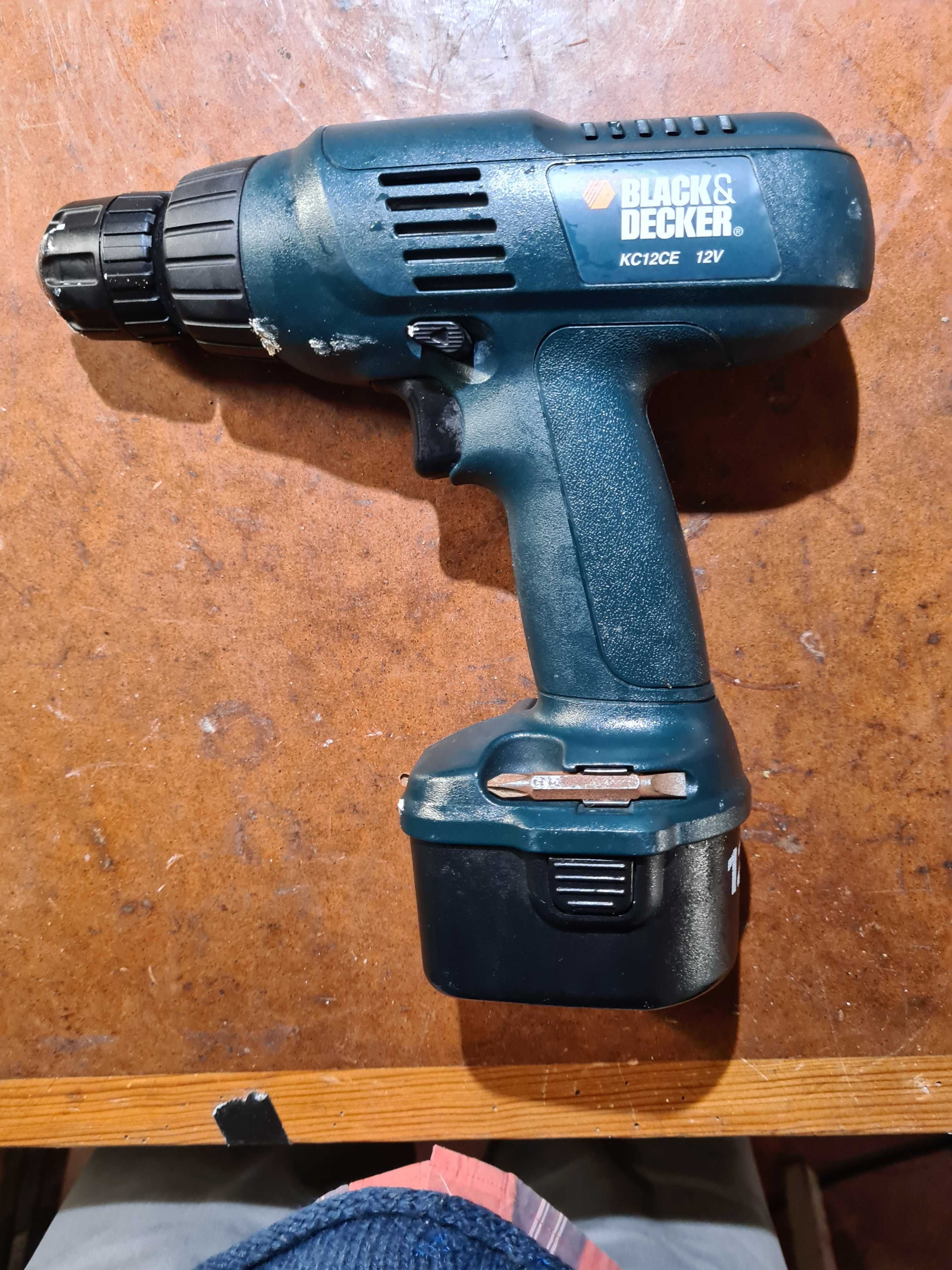 Berbequim black and decker sem fios - Não tem carregador, perdido