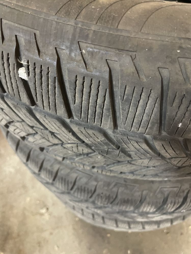 Opony zimowe 235/65/R17