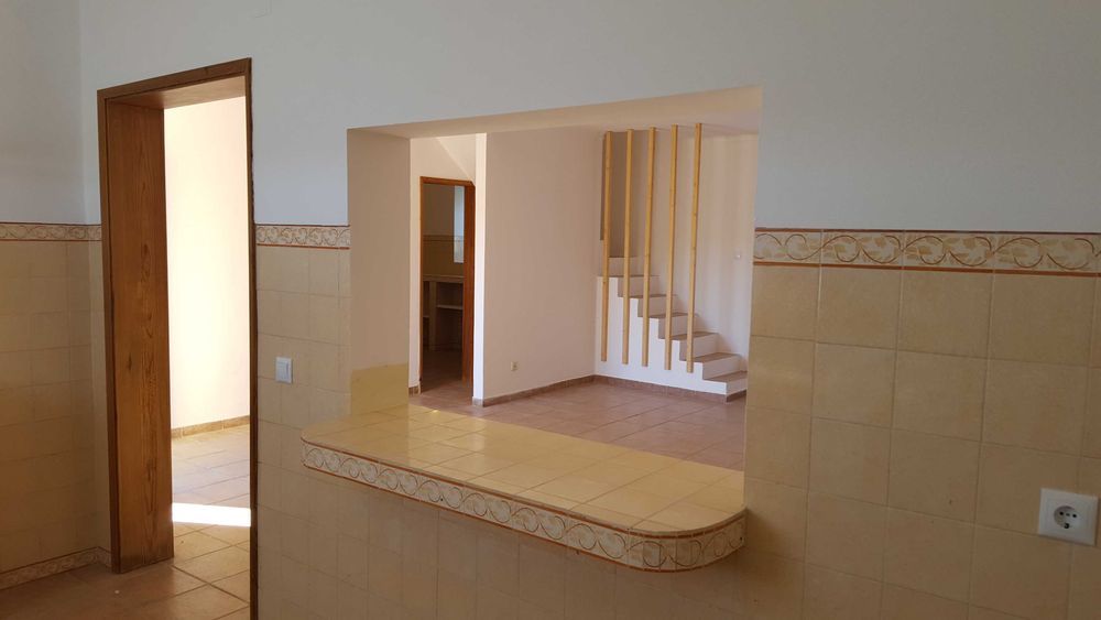 Alugo Moradia T3 independente zona calma em sobral de monte agraço