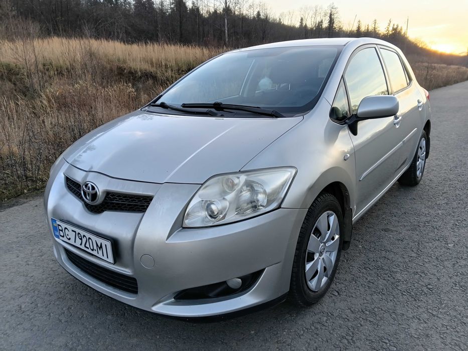 Тайота Ауріс 2008р