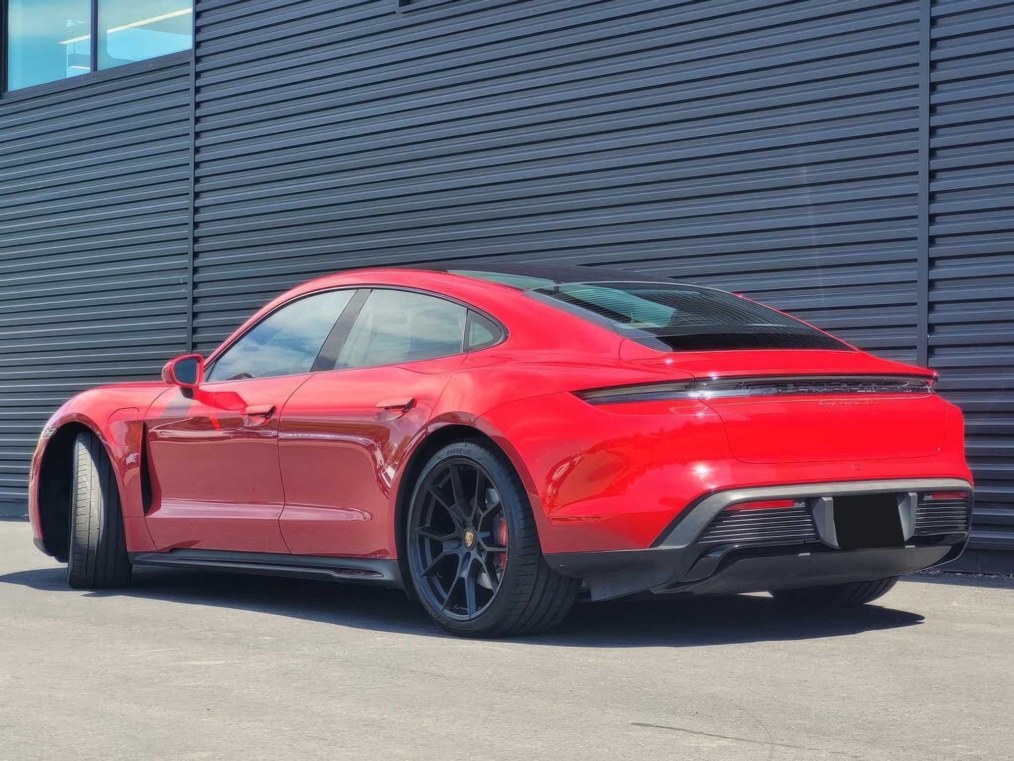 2023 Porsche Taycan GTS