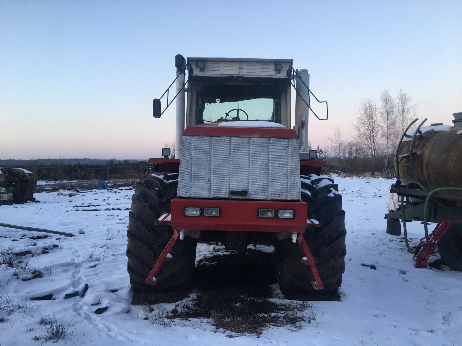 Трактор колісний Кіровець К-744Р