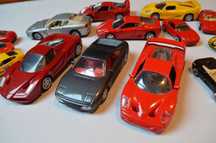 7 modeli Ferrari. Super kolekcja. Tanio.