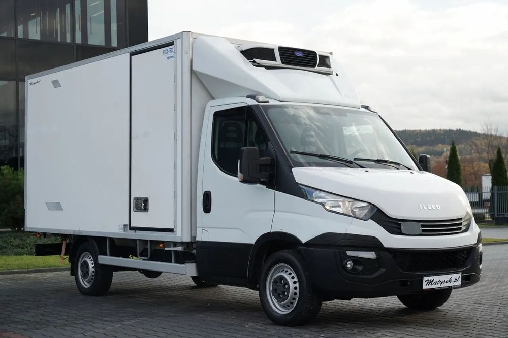 Iveco DAILY 35-150 / CHŁODNIA / AGREGAT PULSOR 400 MT / MULTITEMPERATURA  / ŚCIANA GRODZIOWA /  Sprowadzony