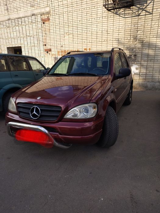 Мерседес мл 320 красная
