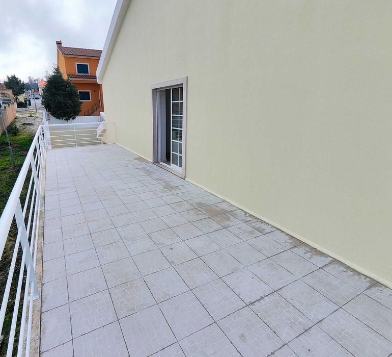 Moradia T4 + 1 Palmela ( Permuta Possível)