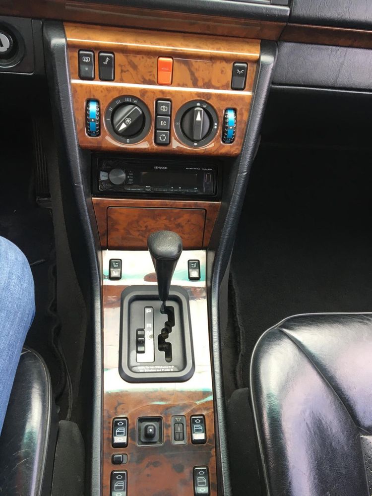 1993 Mercedes-Benz 300 CE 24