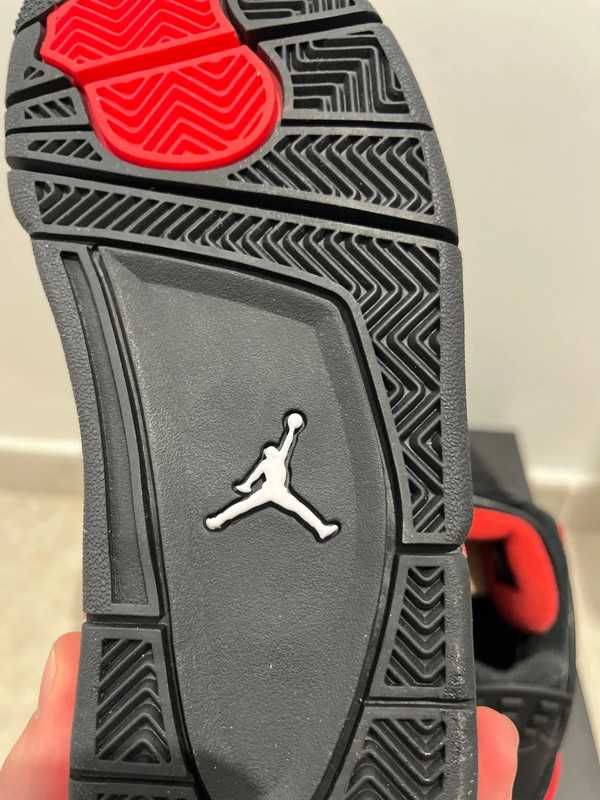 Jordan 4 Retro Red Thunder R.40