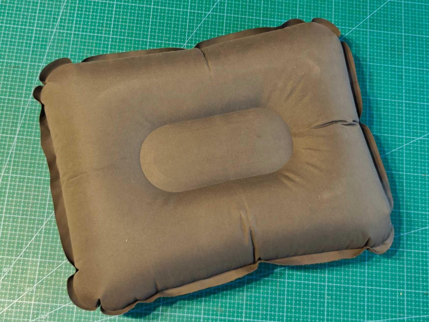 Poduszka kempingowa nadmuchiwana Quechua Air Basic