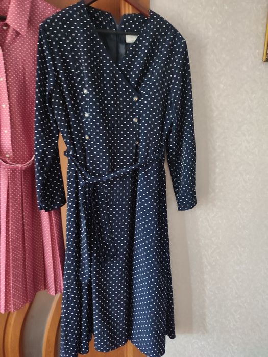 Продаю юбки  гафре 2 шт.цена 150 гр
