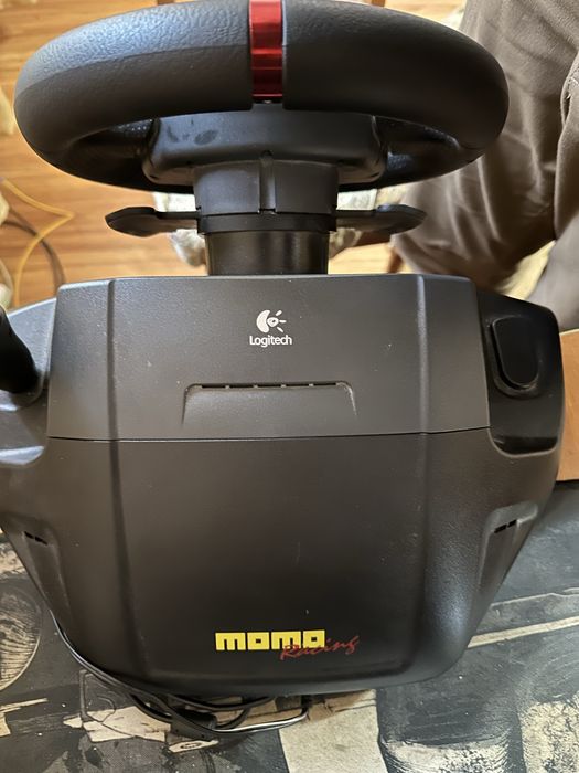Ігровий руль Logitech MOMO Racing 240*
