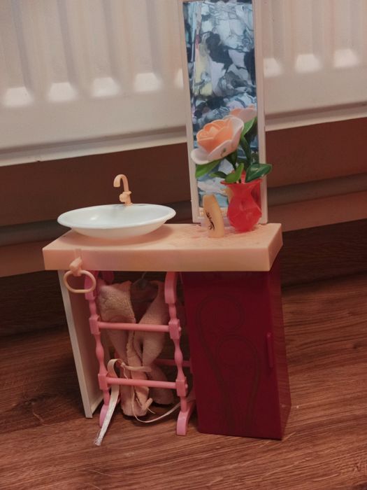 Дитячі лялькові меблі