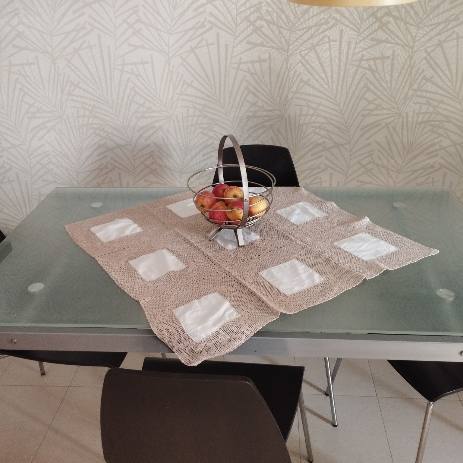 Mesa de vidro com 4 cadeiras