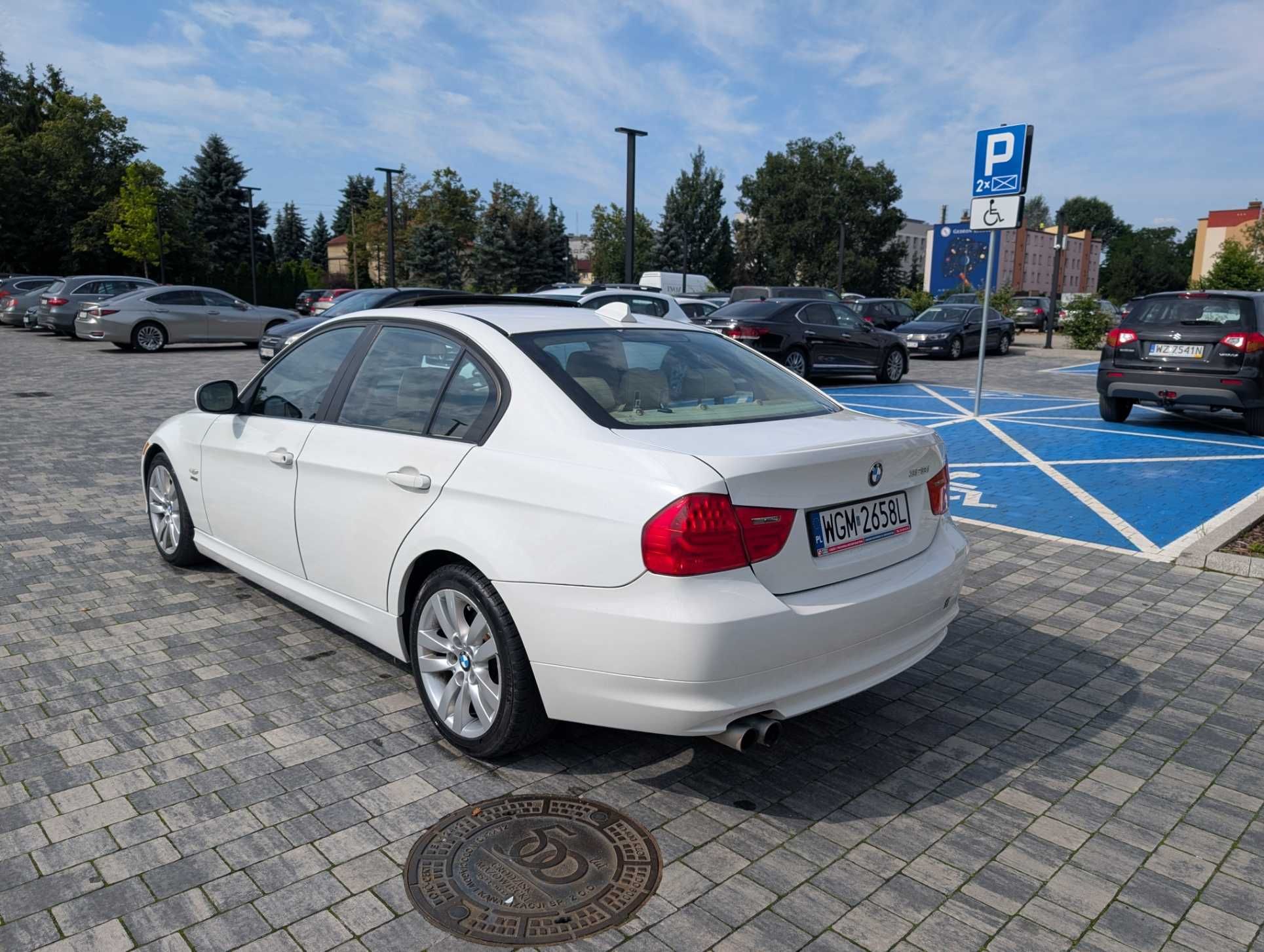 Bmw seria 3 e90 R6 328xi xDrive 3.0l skóra jasna 234KM szyberdach